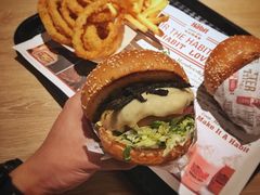 -The Habit Burger Grill 哈比特汉堡(复兴soho店)