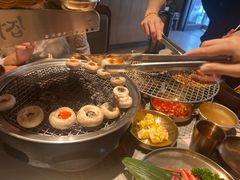 -草家酱蟹炭火烤肉店(珲春南路一店)