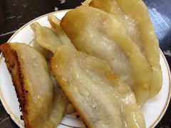 牛肉锅贴-清真·玛丽亚新疆菜主题餐厅(浙江中路店)