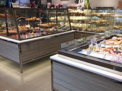 面包甜点陈列柜-巴黎贝甜(宜山路店)
