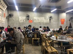 大堂-咏勝锑锅麻辣烫(净居寺路总店)