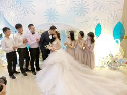 -艾米丽婚纱礼服