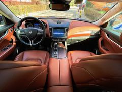 -华阳租车(北京南站店)