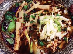酸辣笋尖米线-苗八碗米线