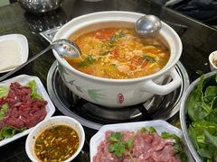 酸辣汤锅底-黔府豆米火锅野菜馆(南马店)