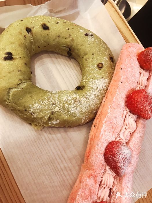 奈雪的茶(汇一城店)草莓欧包图片