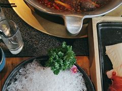 -湊湊火锅·茶憩(南京东路悦荟店)