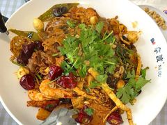 酱香香锅-拿渡·水煮鱼麻辣香锅(王府井奥莱·香江小镇店)