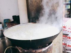 -云南大锅豆浆店