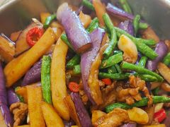 干锅地三鲜-一楼食业·美食人家