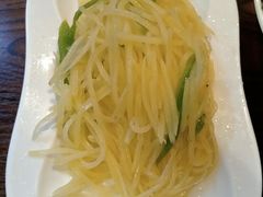 青椒土豆丝-舌尖上的食缘花园主题餐厅