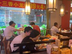 -川流不息·地道川菜·小龙虾(新松江路店)
