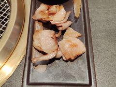 -铭牛烧肉·和牛海鲜自助(高新月牙湖店)