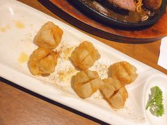 香炸墨鱼丸-阿娜尔·新疆菜(宜家荟聚中心店)