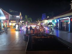 -亚龙湾中心广场