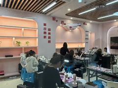 -粤港芭莎美容美发化妆学校