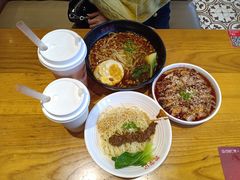-蓉李记成都名小吃(武汉经开万达店)