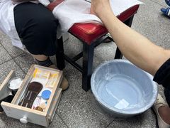 -郏芬芬扦脚服务部(新闸路店)