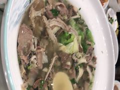 全牛锅-犇逸·乐山跷脚牛肉·四川现炒(览海店)