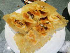 素三鲜锅贴-闫府私房菜·百年鲁菜(欧亚店)