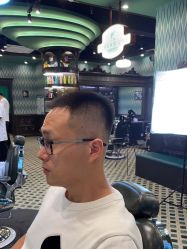 点击看大图 -海文先生国潮烫染男士理发馆
