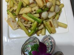 -黄泥岗·地道湖北菜(奥特莱斯店)