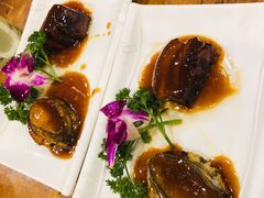 浇汁鲍鱼-老东镇啤酒屋海鲜加工·蒸汽海鲜·海鲜烧烤(台东店)