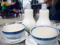 -周大娘牛乳(旧寨古村总店)