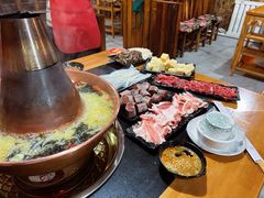 -果松木炭酸菜铜火锅·外婆参鸡汤