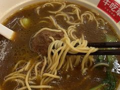 -牛吃草牛肉面(甬港南路店)
