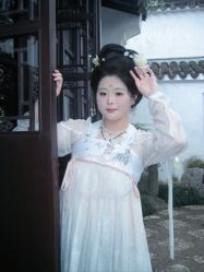 -梦回汉唐汉服旗袍体验馆(拙政园店)