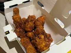 -BHC炸鸡(明洞总店)