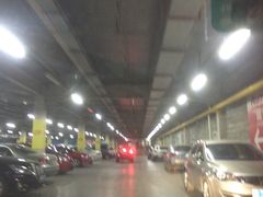 -欧尚超市苏州店停车场(金鸡湖路店)