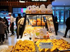 面包甜点陈列柜-格瑞思动物奶油生日蛋糕(圆融店)