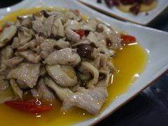 -石磨豆花家常菜·牦牛排土火锅
