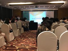 -上海龙之梦万丽酒店