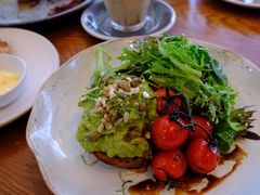 -ROAST coffee & eatery