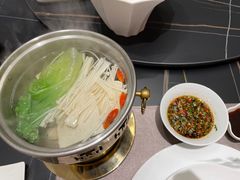 -鼎泰亨·海鲜牛肉餐厅(滨江店)