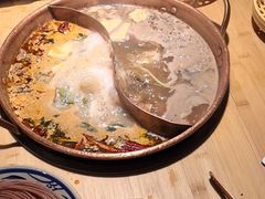 -洱火云南酸菜牛肉火锅(石景山当代商城店)