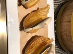 天鹅榴莲酥-领鲜天下·焗海鲜·花胶鸡(天目里店)