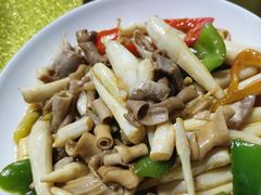 莲藕尖炒鸭肠-松鹤山庄