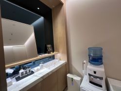 -法国娇兰精品店