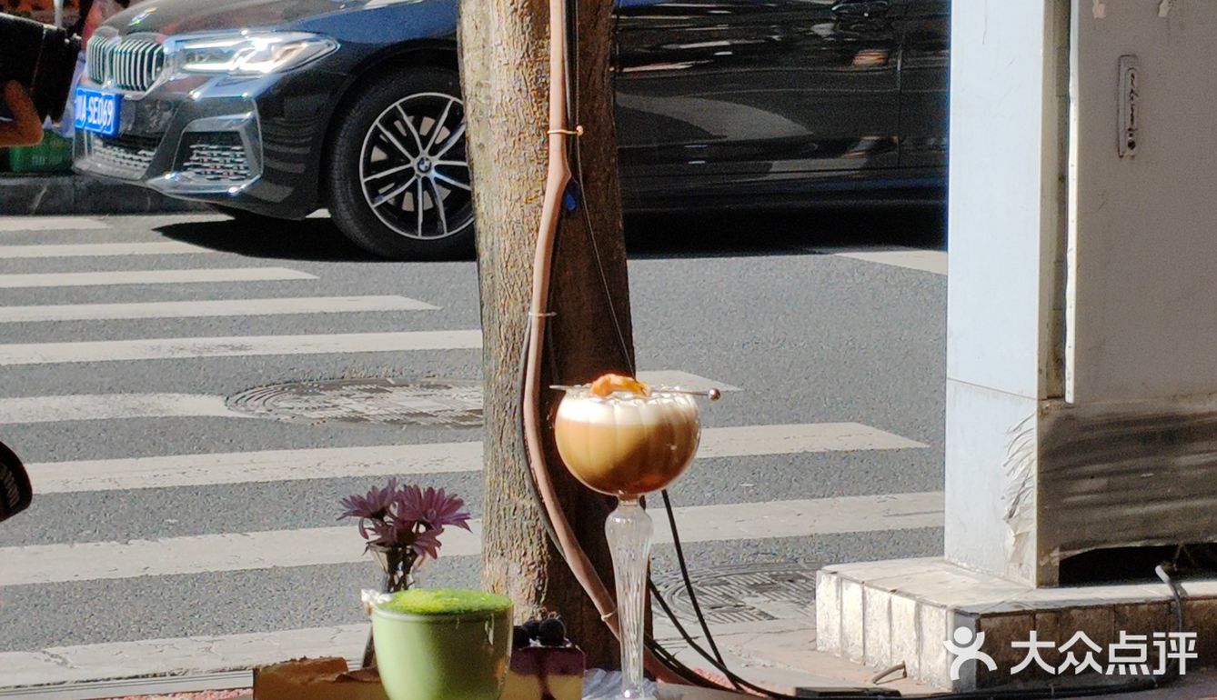 不要轻易在咖啡店吃甜品[可怜]