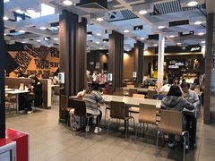 大堂-麦当劳(广州南站店)