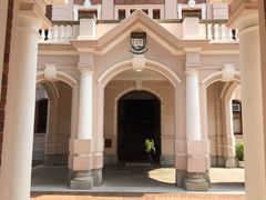 -香港大学