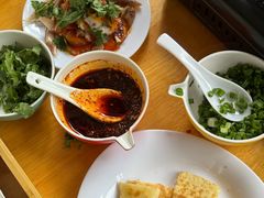 -鲁朗边巴次仁农家石锅