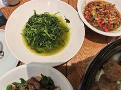 -黄泥岗·地道湖北菜(奥特莱斯店)