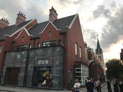 -钟书阁(松江泰晤士小镇店)