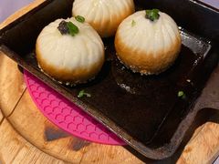 黑松露生煎包-梧桐北京烤鸭·铜锅涮肉(海岸城店)