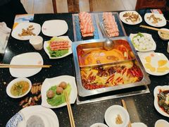 -百年川椒重庆老火锅(光谷店)